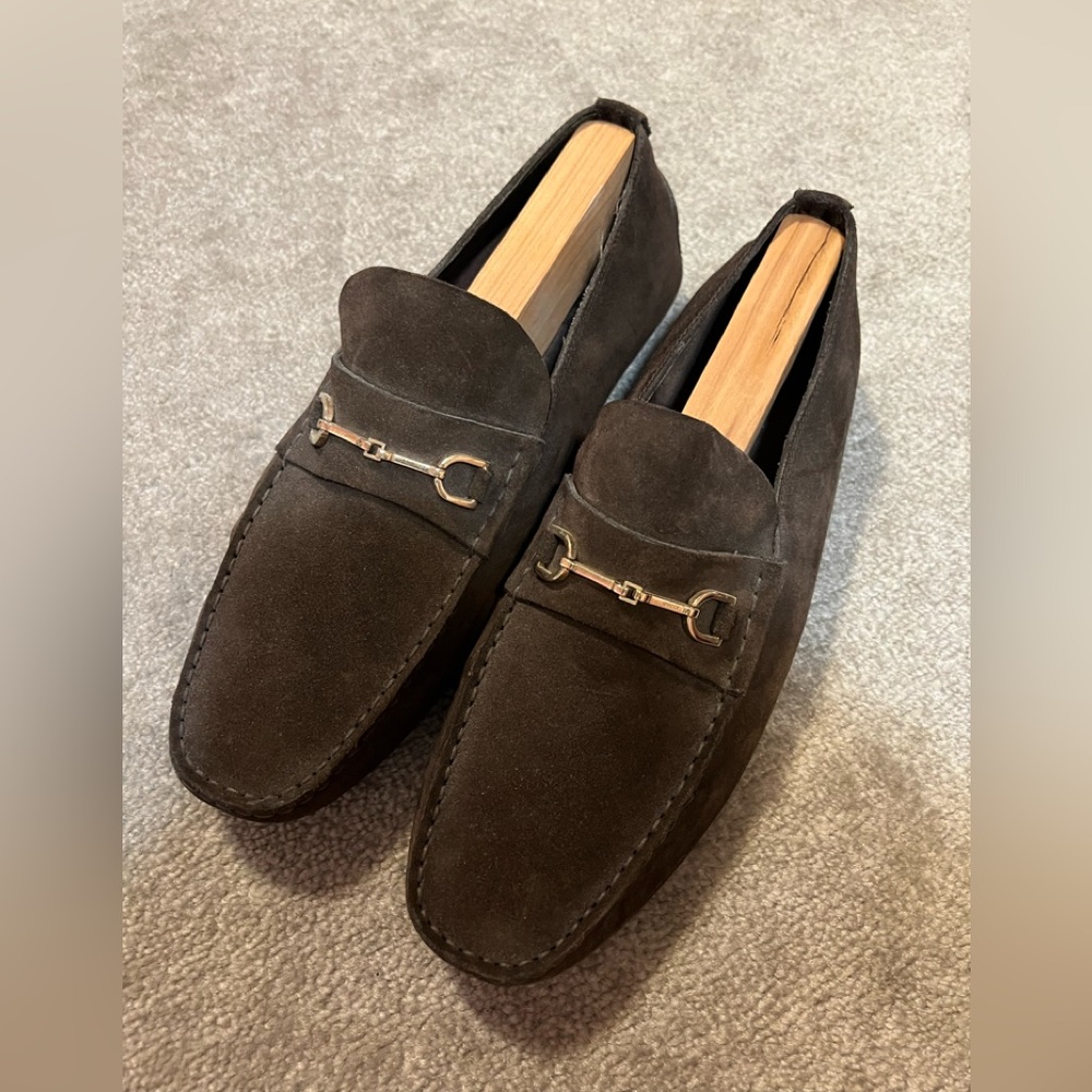 Guccis Mens Brown Suede Horse bit Loafers